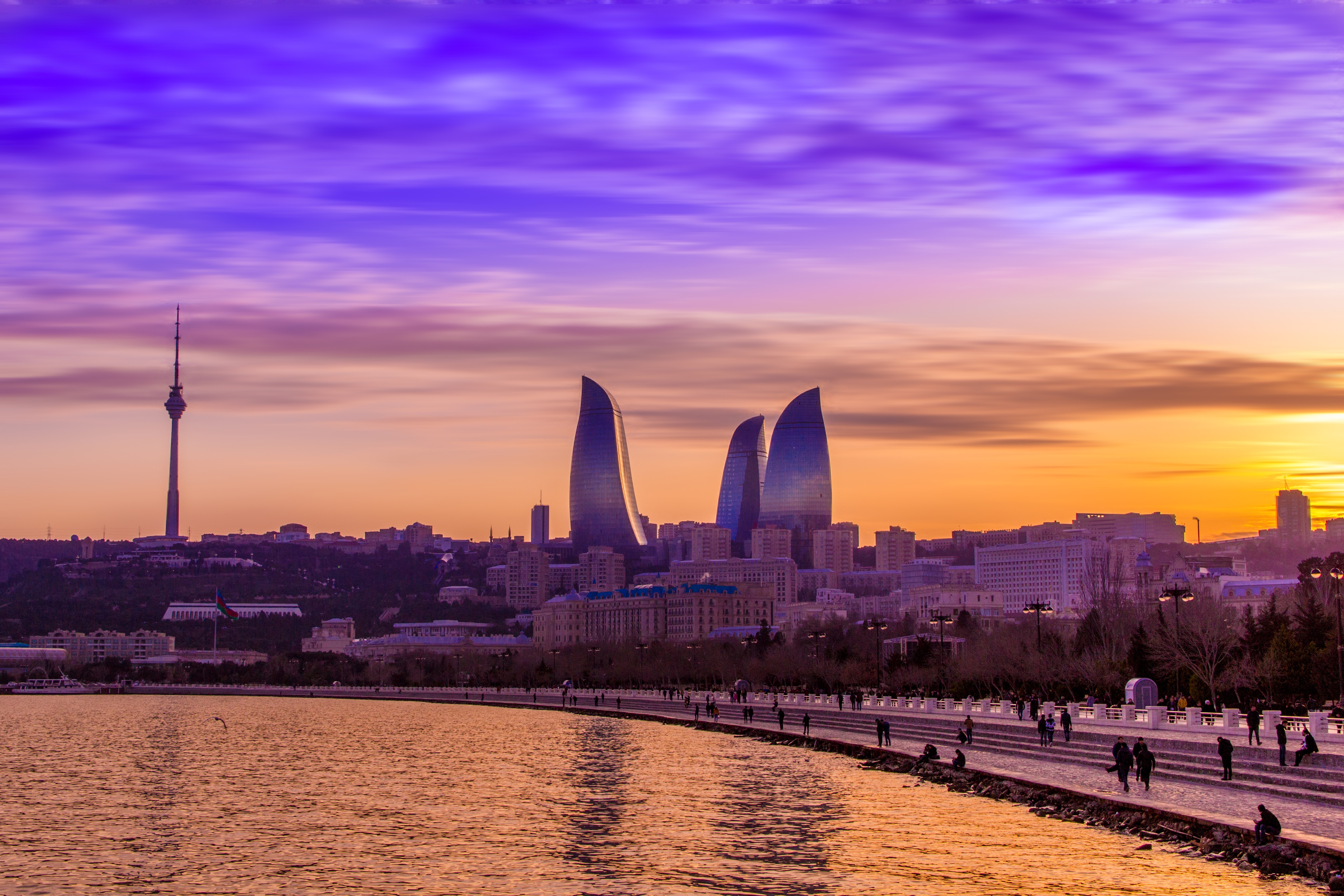 Край азербайджан. Baki-Баку,столица Азербайджана. Азейбарджан столица. Пламенные башни Баку Азербайджан. Баку 15 Азербайджан.
