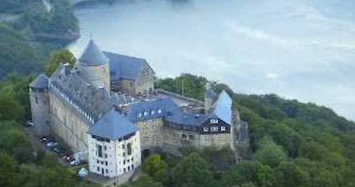 Замок-отель Schloss Waldeck 